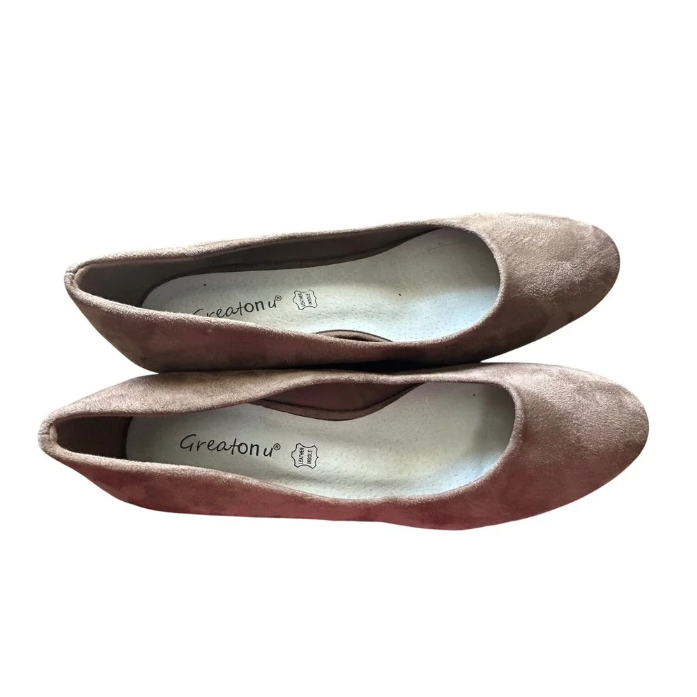 Greaton u Wedge Pumps Womens 10 Taupe Brown Suede‎ Round Toe Heels Excellent
